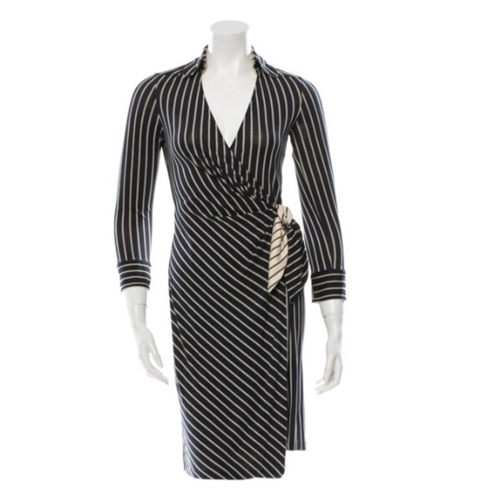 Diane von Furstenberg Rona Ropes Navy Wrap Dress - Picture 11 of 12